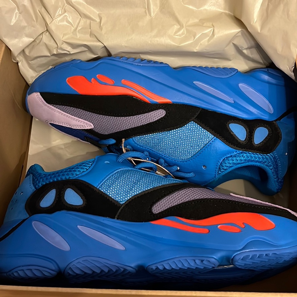 Yeezy Boost 700 Hi Res Blue